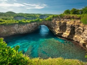 broken beach nusa penida 1